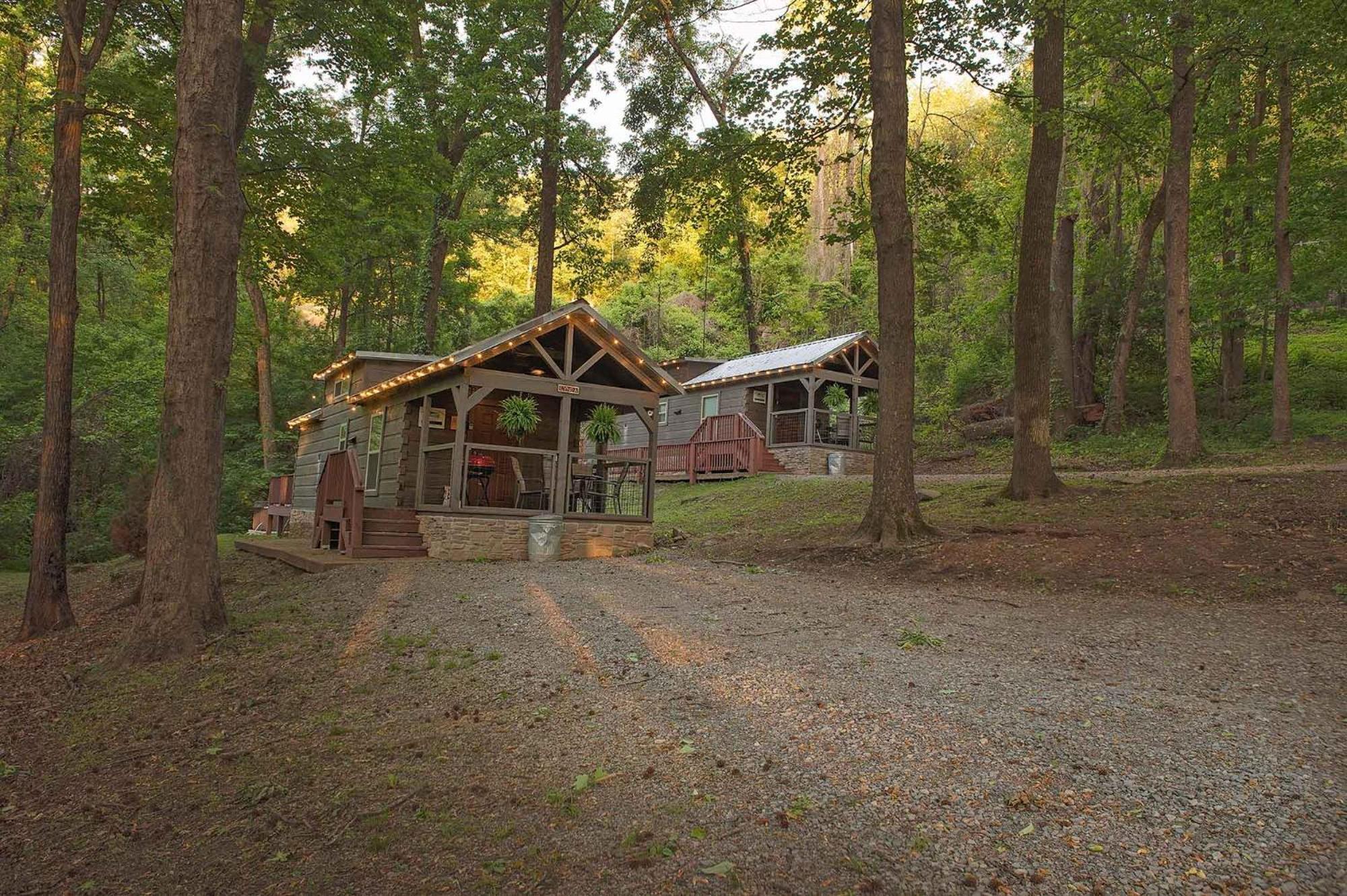 Tiny Cabin Village Private Hot Tub Lynda Cabin 채터누가 외부 사진