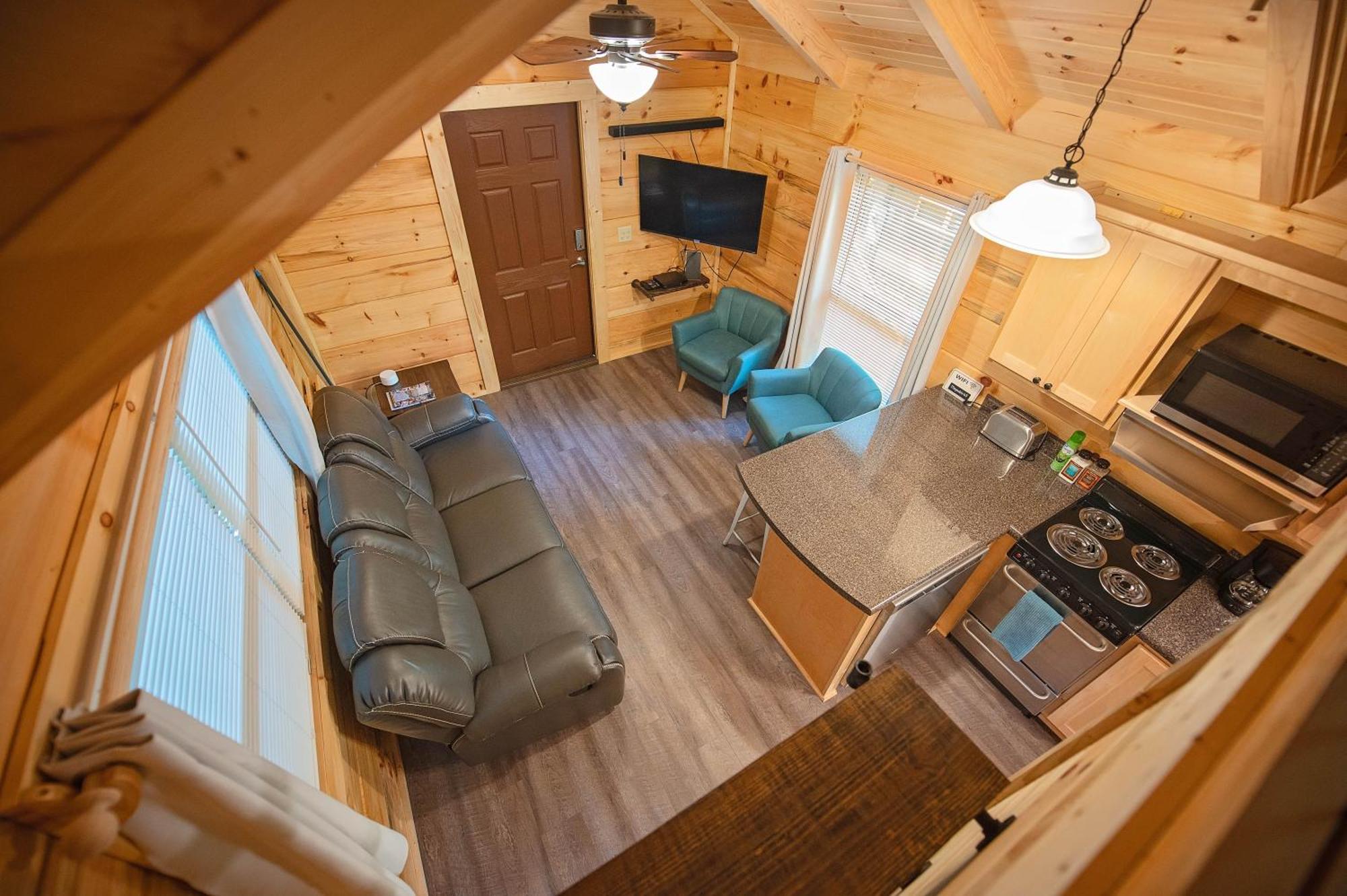 Tiny Cabin Village Private Hot Tub Lynda Cabin 채터누가 외부 사진