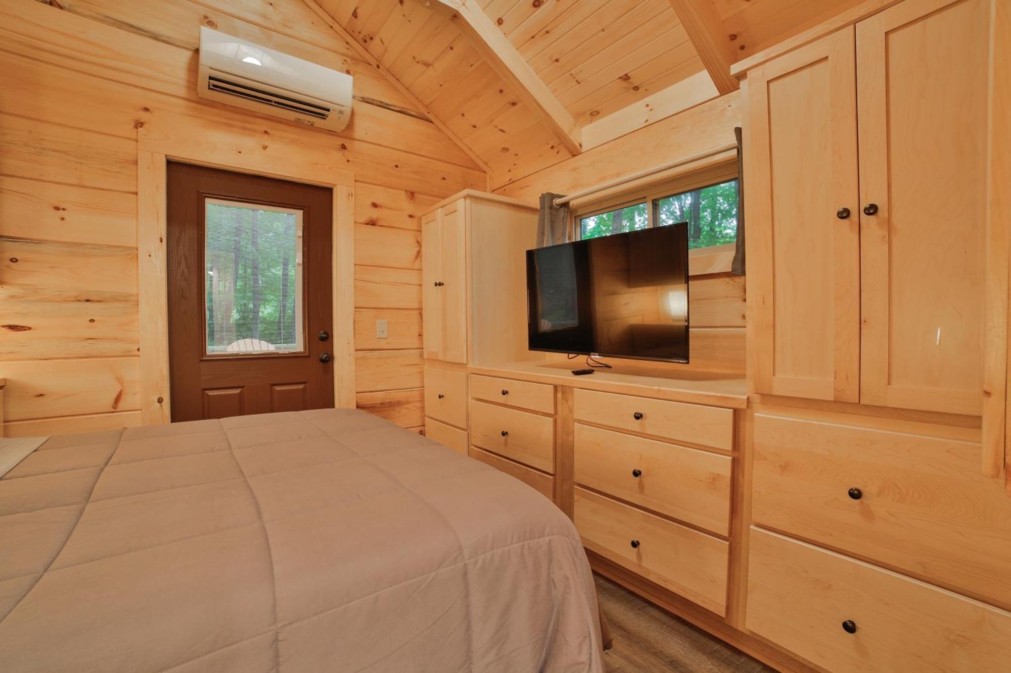Tiny Cabin Village Private Hot Tub Lynda Cabin 채터누가 외부 사진