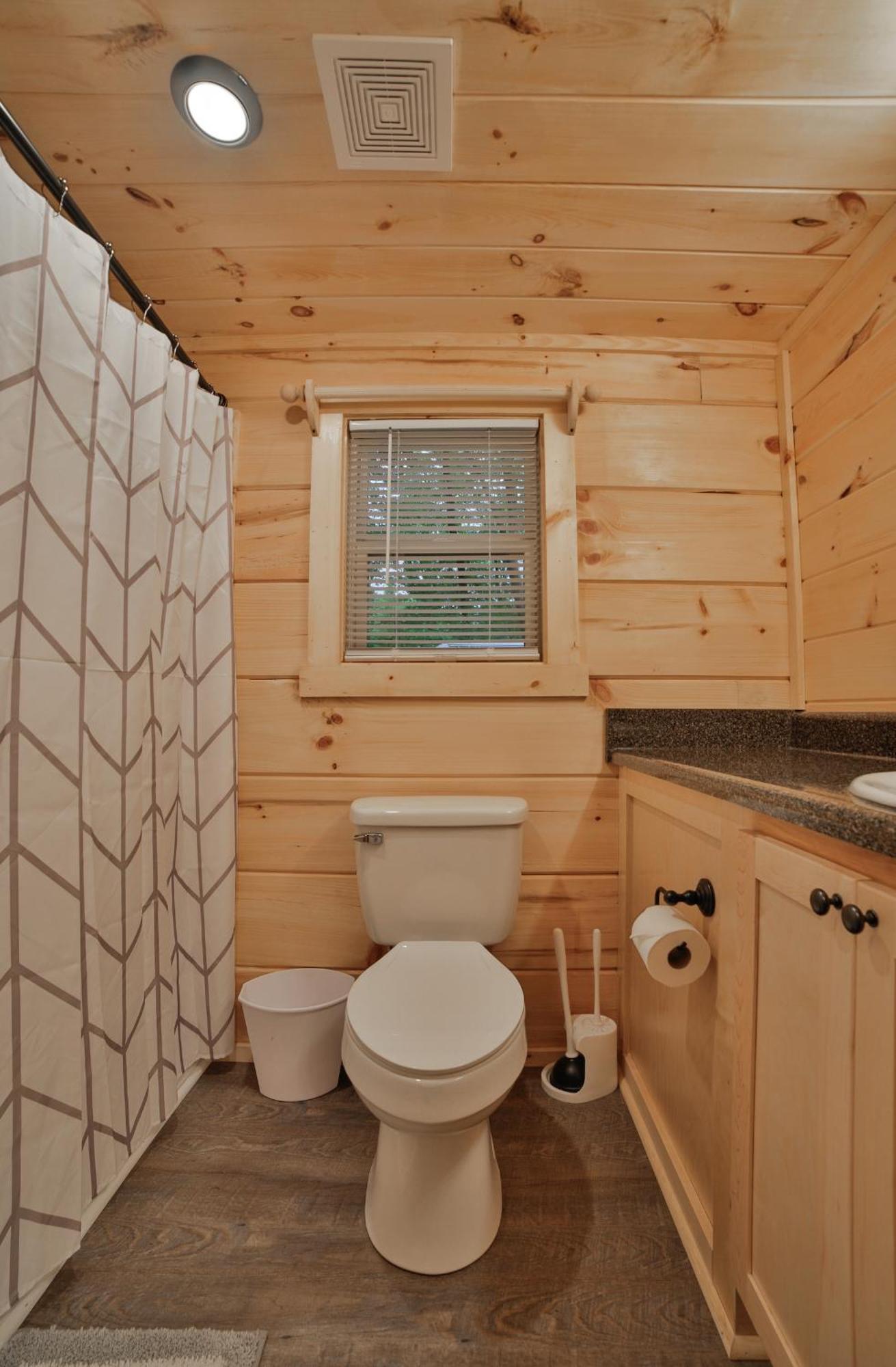 Tiny Cabin Village Private Hot Tub Lynda Cabin 채터누가 외부 사진