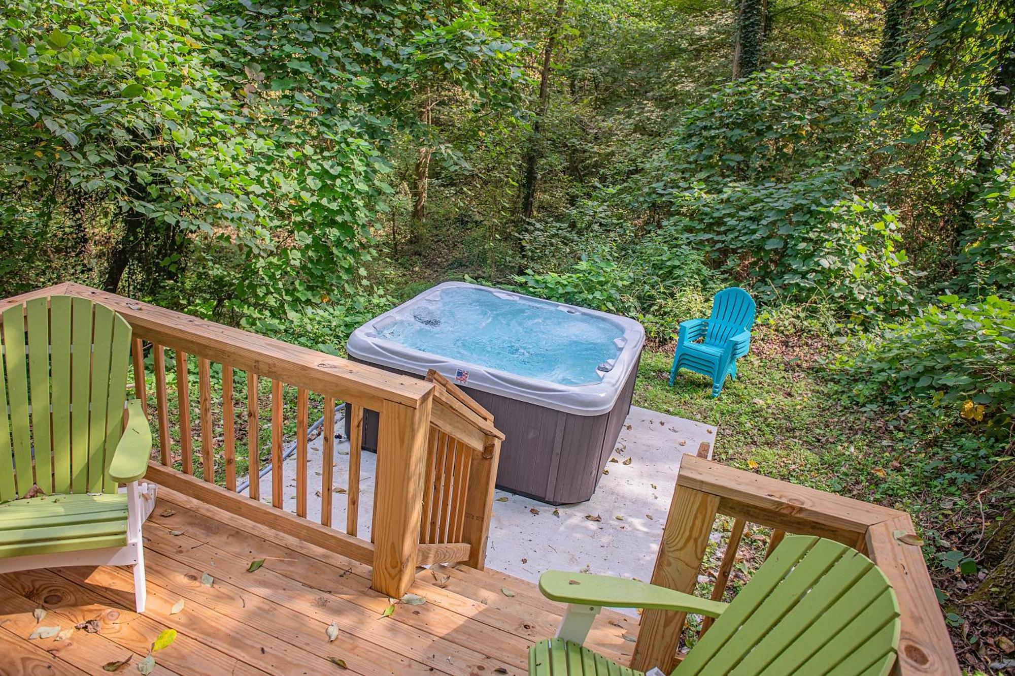 Tiny Cabin Village Private Hot Tub Lynda Cabin 채터누가 외부 사진