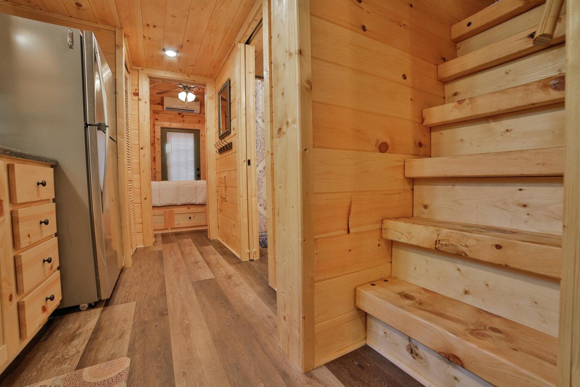 Tiny Cabin Village Private Hot Tub Lynda Cabin 채터누가 외부 사진